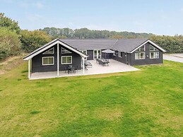5 Star Holiday Home in Sydals