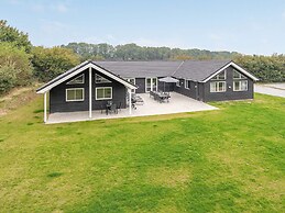 5 Star Holiday Home in Sydals