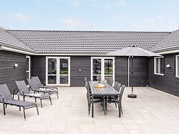 5 Star Holiday Home in Sydals