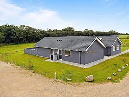 5 Star Holiday Home in Borkop