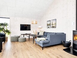 5 Star Holiday Home in Borkop