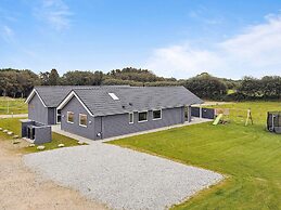 5 Star Holiday Home in Borkop