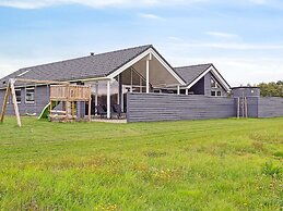 5 Star Holiday Home in Borkop