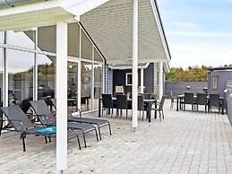 5 Star Holiday Home in Borkop