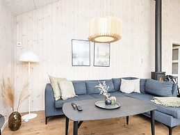 5 Star Holiday Home in Borkop