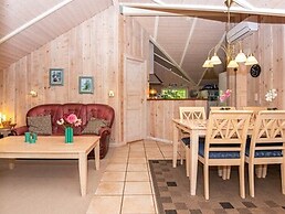 6 Person Holiday Home in Ansager