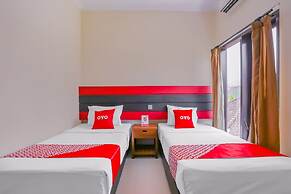 Hotel O Ari Beach Inn