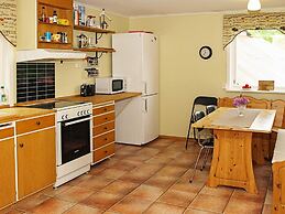 6 Person Holiday Home in Lonevag