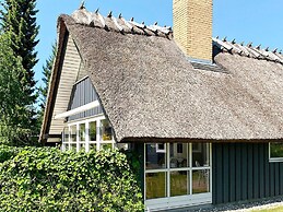 6 Person Holiday Home in Vaeggerlose