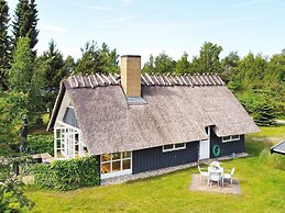 6 Person Holiday Home in Vaeggerlose