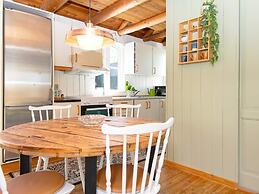 6 Person Holiday Home in Hovborg