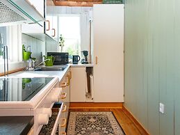 6 Person Holiday Home in Hovborg