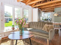 6 Person Holiday Home in Hovborg