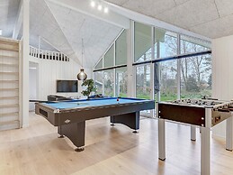 5 Star Holiday Home in Vaeggerlose