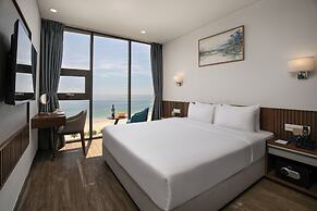 Mangata Beachfront Hotel