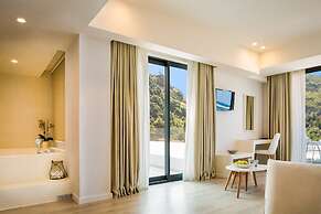 Samian Mare Hotel Suites & Spa