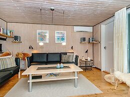 6 Person Holiday Home in Pandrup
