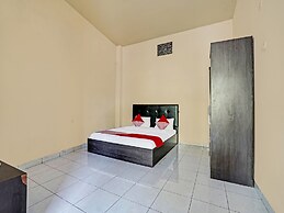 OYO Life 91873 Nugraha Kost