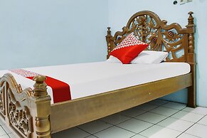 OYO 90316 Hotel Candri Pelaihari
