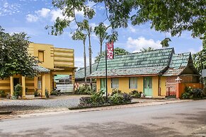 OYO 90316 Hotel Candri Pelaihari