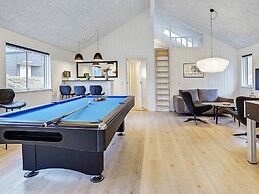 5 Star Holiday Home in Vaeggerlose