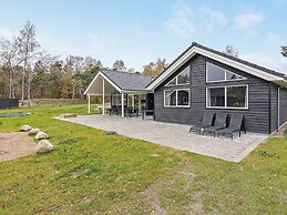 5 Star Holiday Home in Vaeggerlose