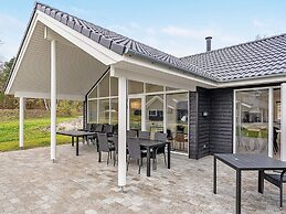 5 Star Holiday Home in Vaeggerlose
