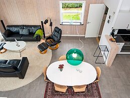 6 Person Holiday Home in Hejls