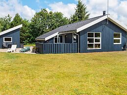 6 Person Holiday Home in Ulfborg