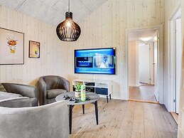 5 Star Holiday Home in Spottrup