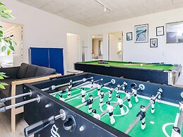 5 Star Holiday Home in Vaeggerlose