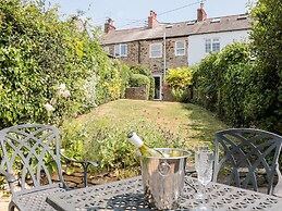 Lea Cottage