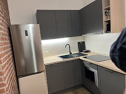 Tony's Apartments