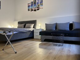 Tony's Apartments