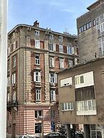 Tony's Apartments
