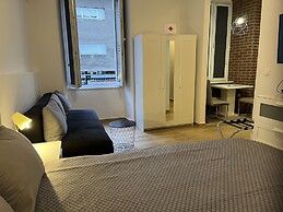 Tony's Apartments