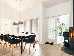 8 Person Holiday Home in Albaek