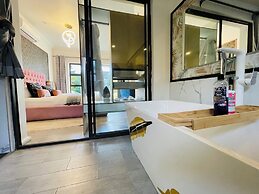 24 On Basil Boutique Luxury Hotel