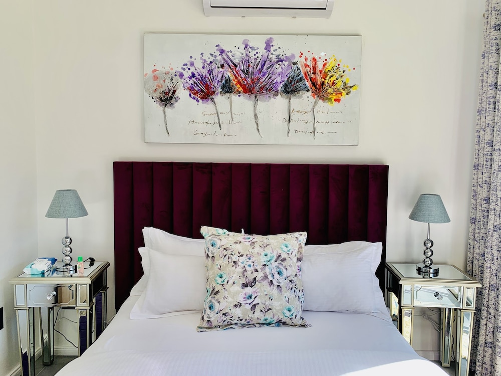 24 On Basil Boutique Luxury Hotel