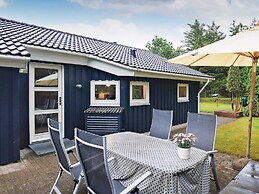 4 Star Holiday Home in Hals
