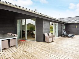 5 Star Holiday Home in Tarm