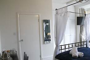 Mayfield Apartments