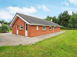 8 Person Holiday Home in Oksbol