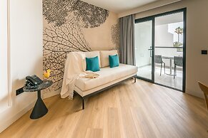 R2 Higos Beach Apartments