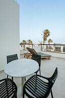 R2 Higos Beach Apartments