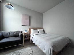 RiverChill Inn