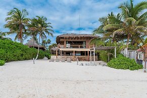 Casa Aakbal