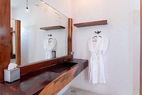 Casa Aakbal