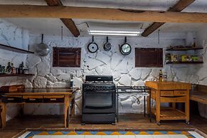 Casa Aakbal