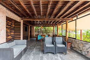 Casa Aakbal